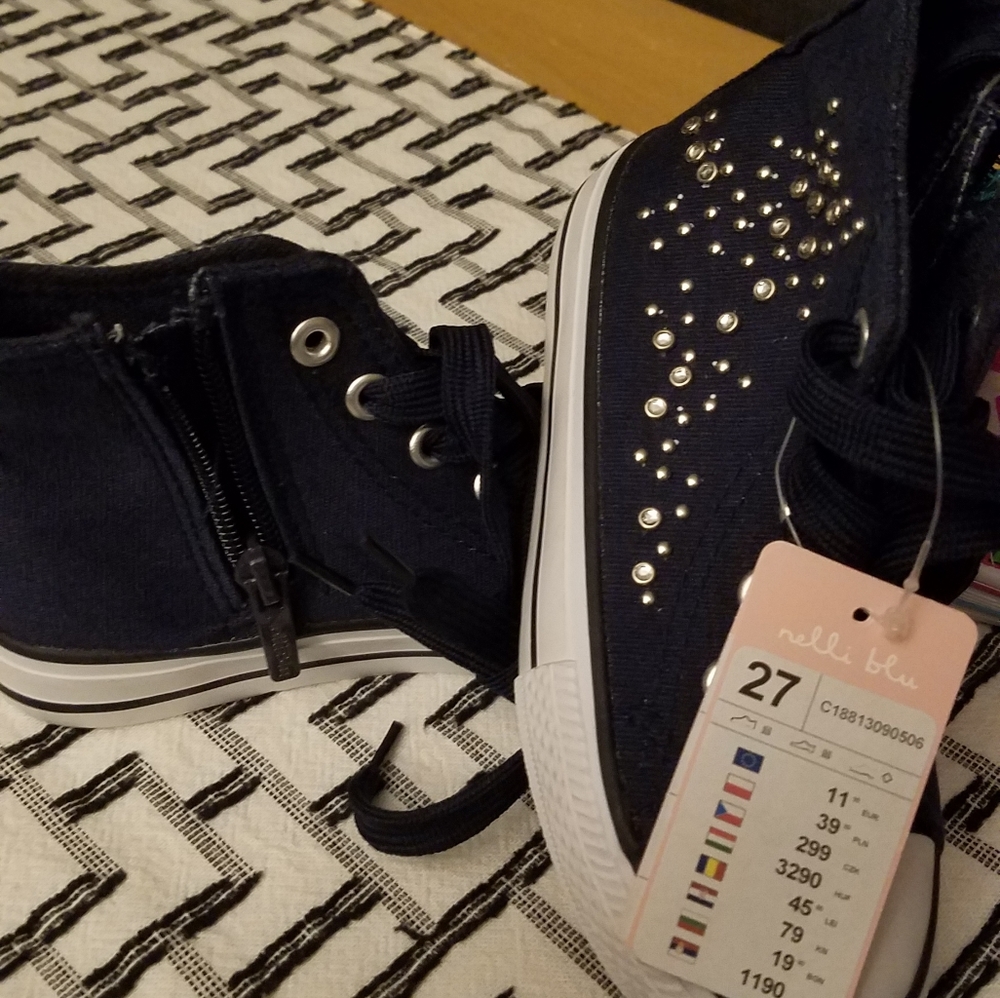 New Girls sneakers size 10 kids, navy blue studded